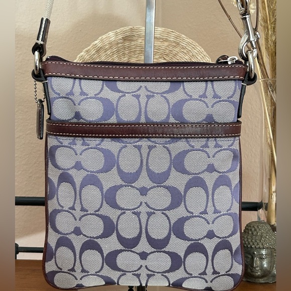 COACH Signature C Jacquard and Suede in Shades of Purple w/Bag Charm/Key Ring - Picture 5 of 11